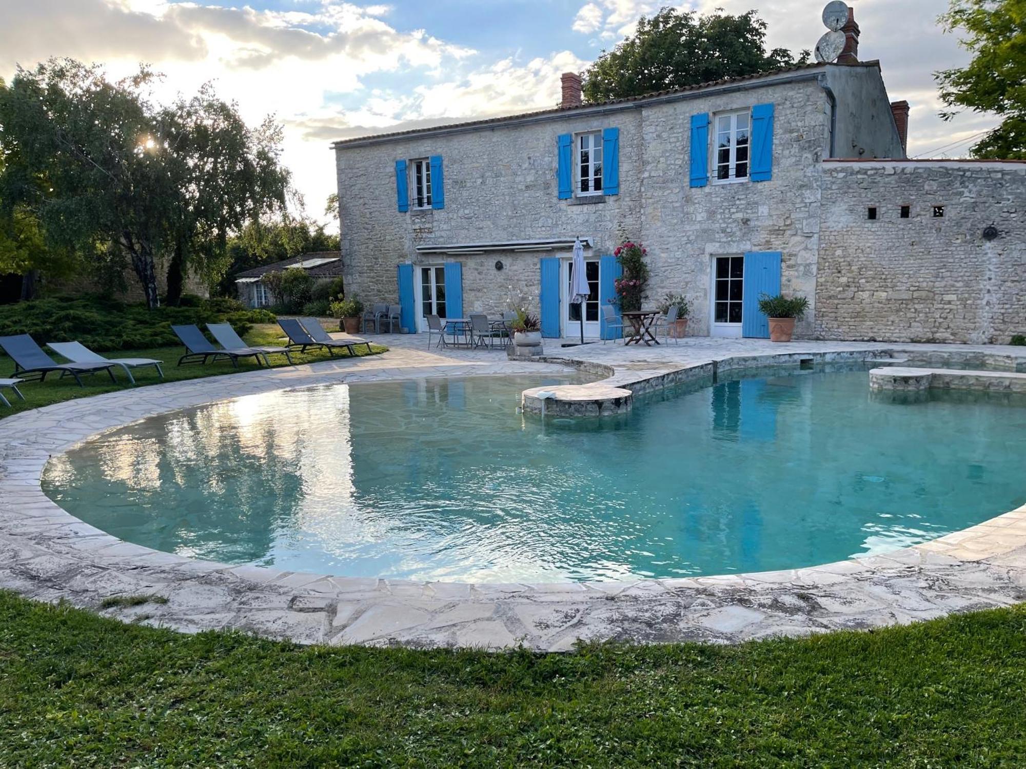 Logis Saint Leonard Bed & Breakfast Dompierre-sur-Mer Ngoại thất bức ảnh